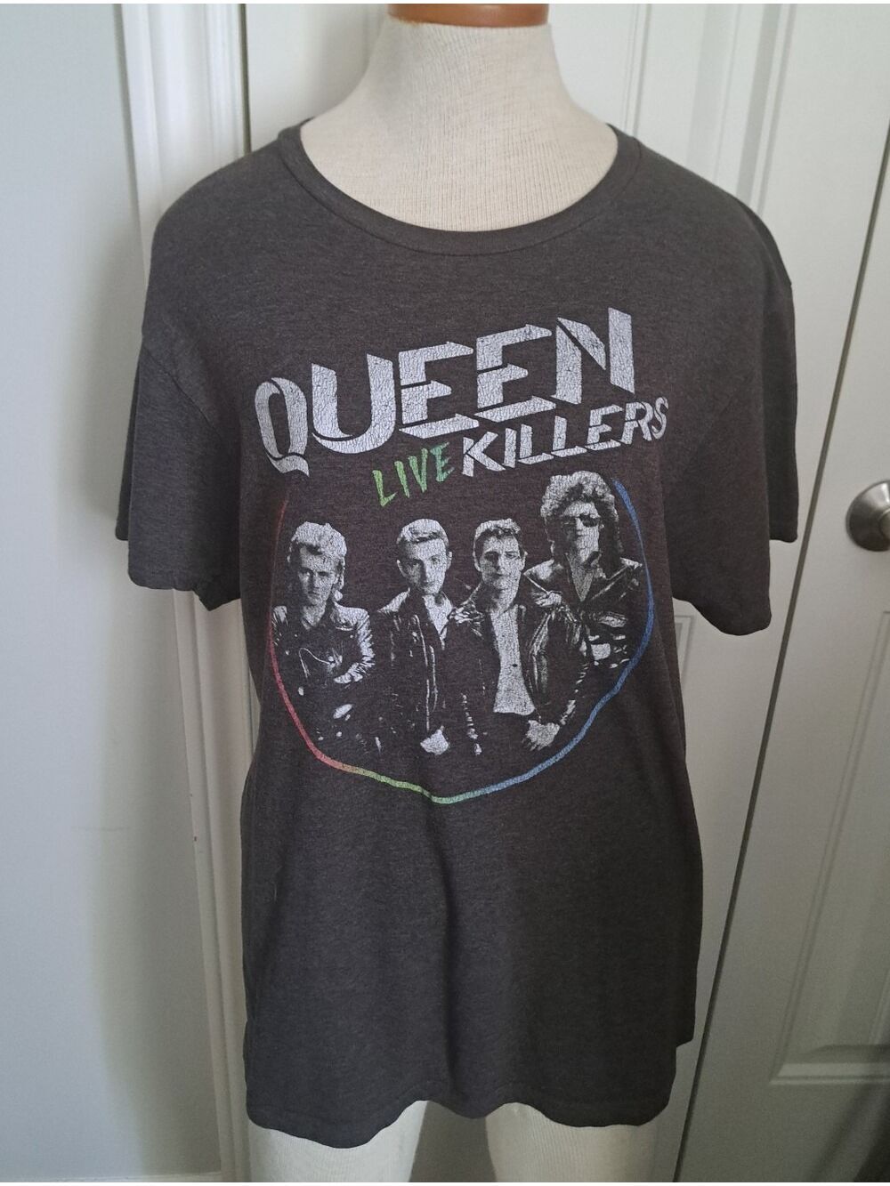 QUEEN LIVE KILLERS Charcoal Graphic Tee tshirt lightweight cotton short sleeve L